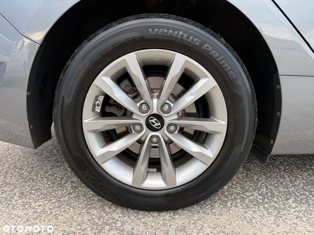 Hyundai i40 Kombi blue 1.6 Family+ - 33