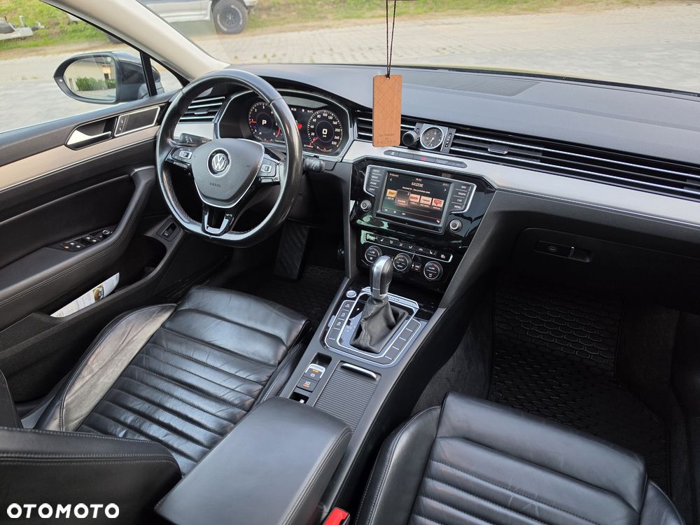 Volkswagen Passat - 8