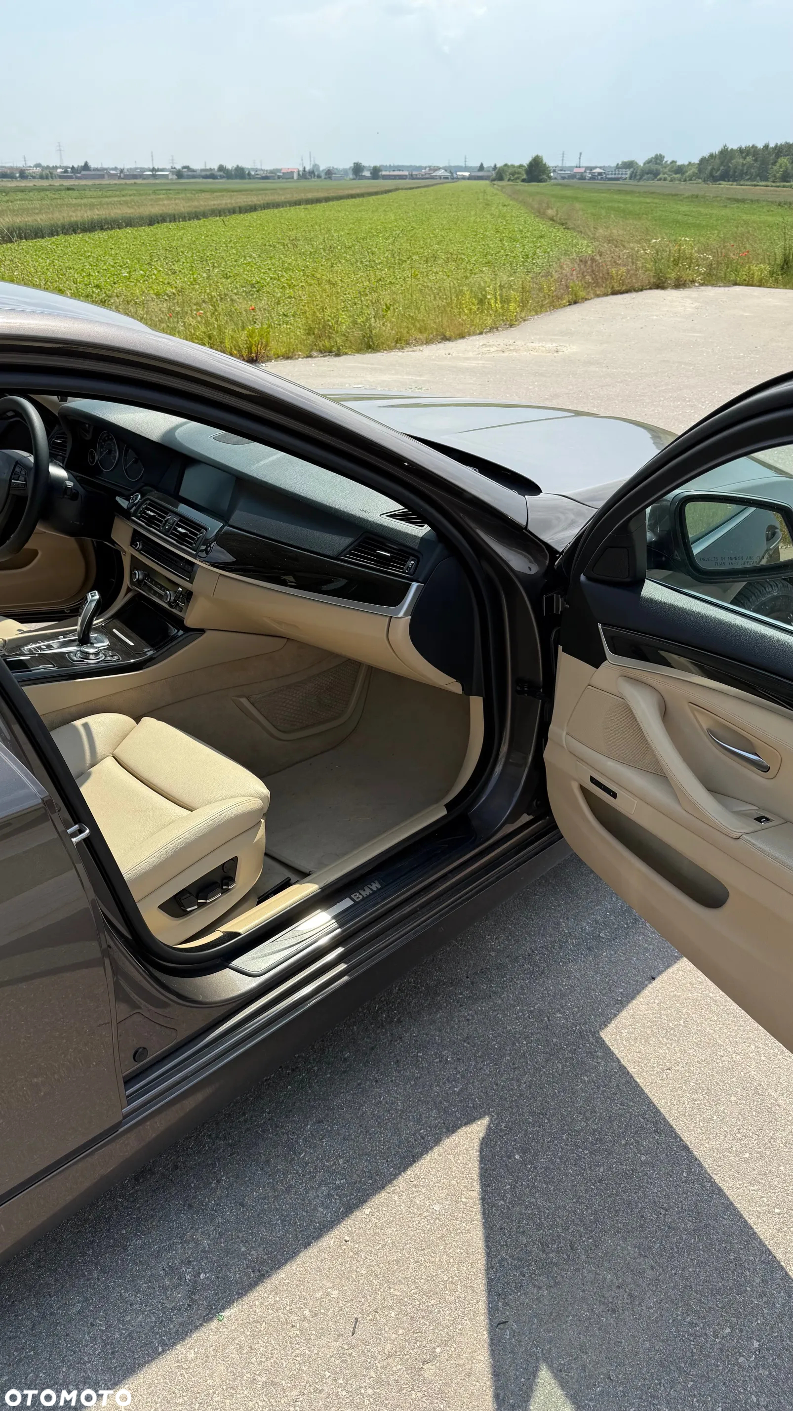 BMW Seria 5 528i xDrive - 12