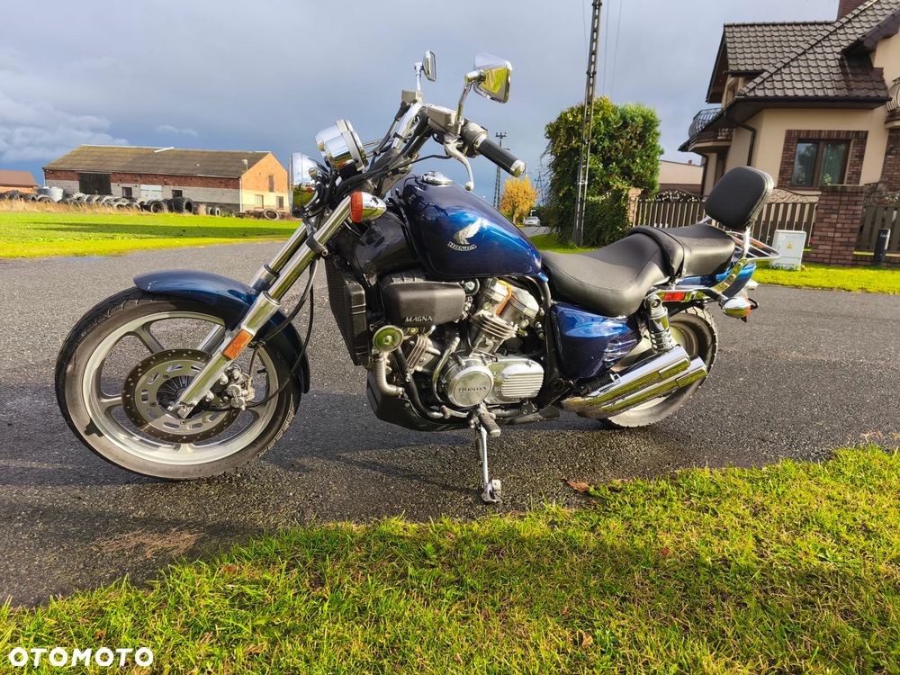 Honda VF - 7