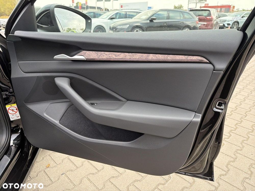 Skoda Superb 2.0 TDI SCR 4x4 L&K DSG - 18