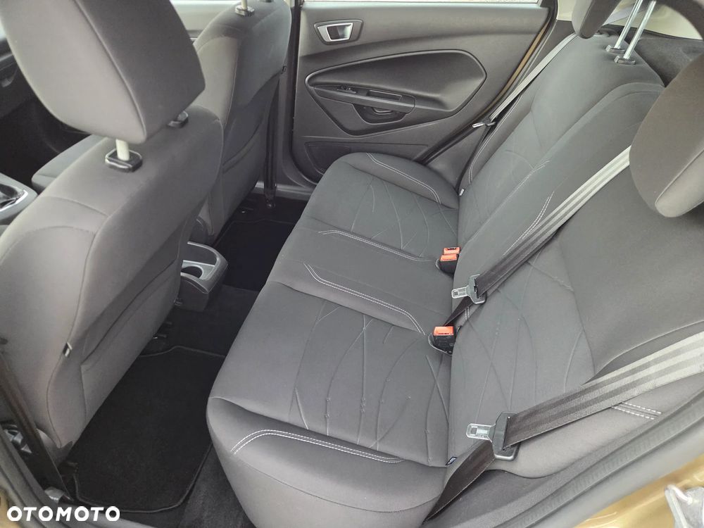 Ford Fiesta 1.0 Champions Edition - 10