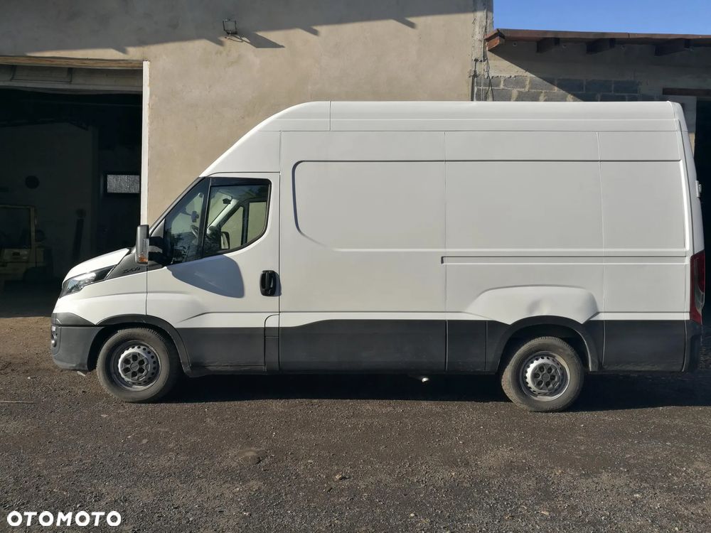 Iveco DAILY 35S130 L3H3 - 13