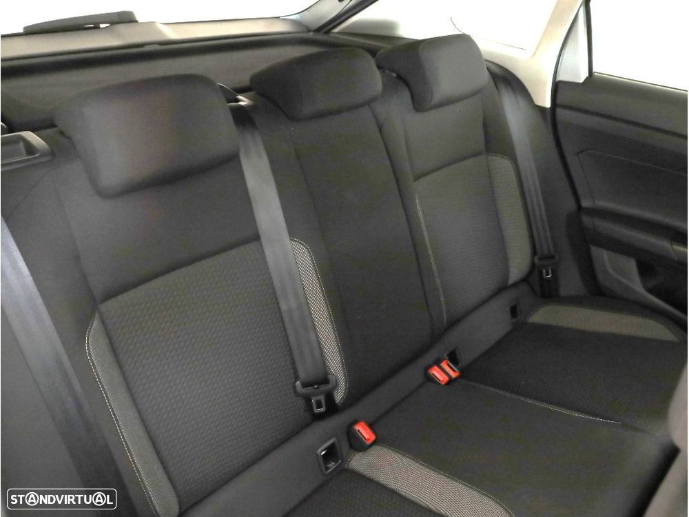 VW Taigo 1.0 TSI Urban - 16