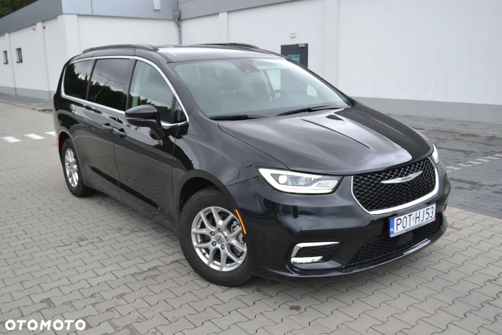 Chrysler Pacifica - 1