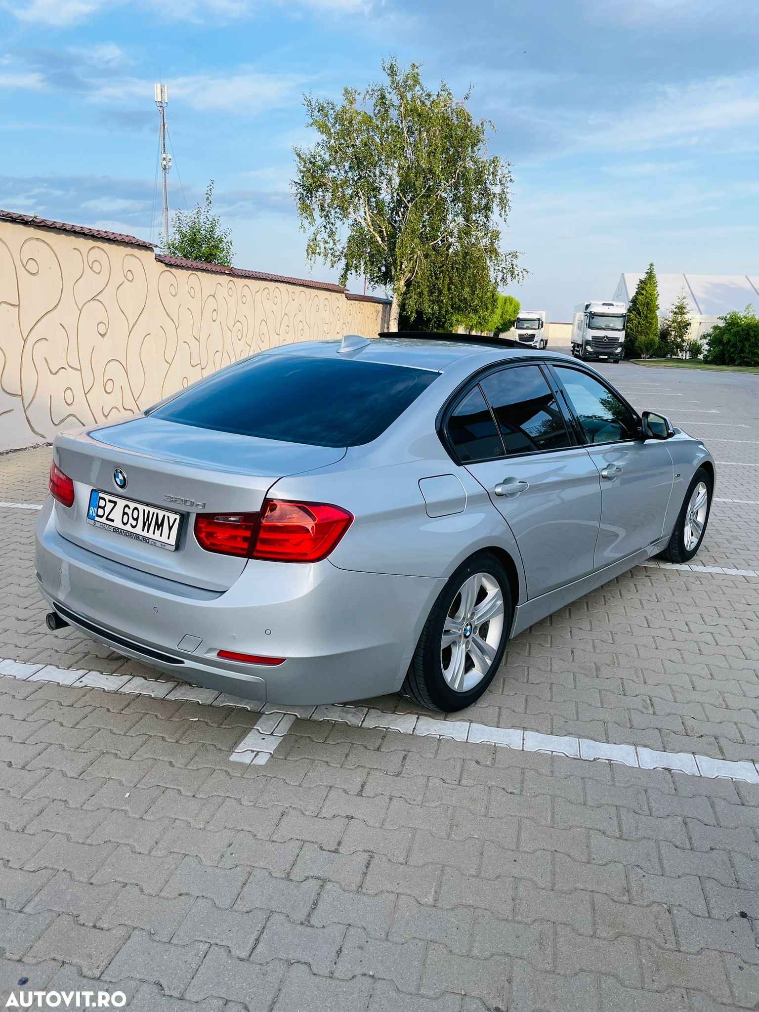 BMW Seria 3 320d Aut. Sport Line - 4