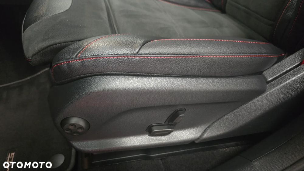 Mercedes-Benz GLC 300 d 4Matic 9G-TRONIC AMG Line Plus - 14