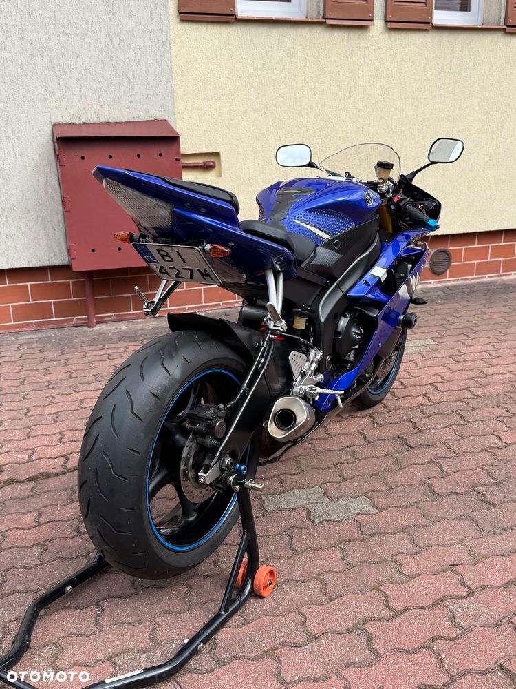 Yamaha R6 - 12