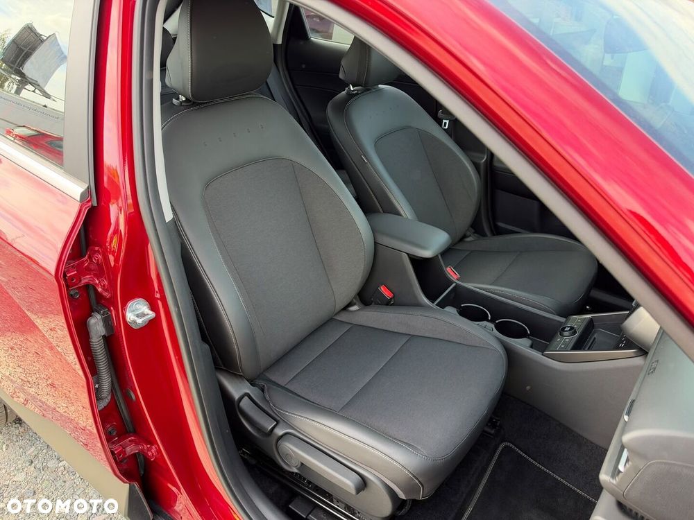 Hyundai Kona - 36