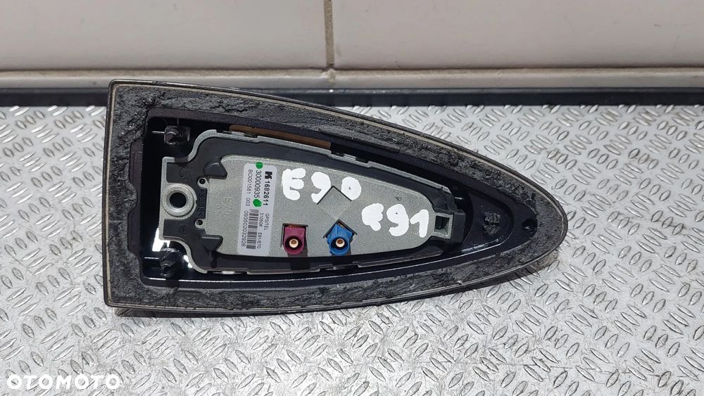 ANTENA DACHOWA REKINEK BMW E90 NR 30000935 - 4
