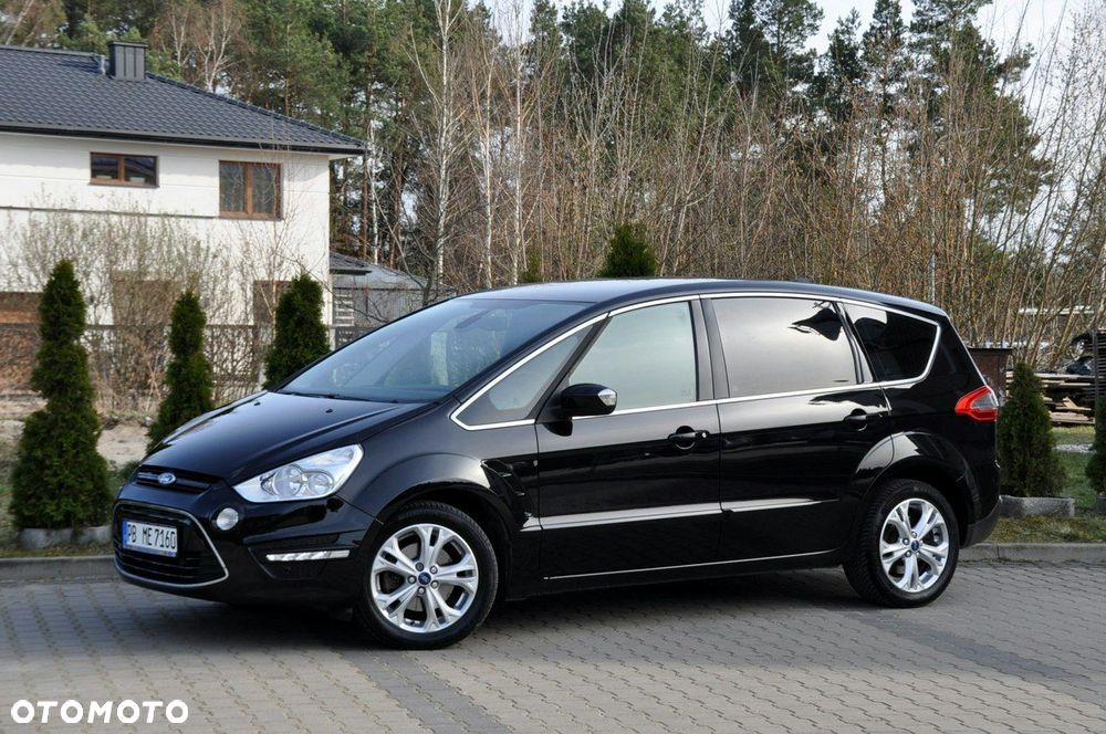 Ford S-Max - 11
