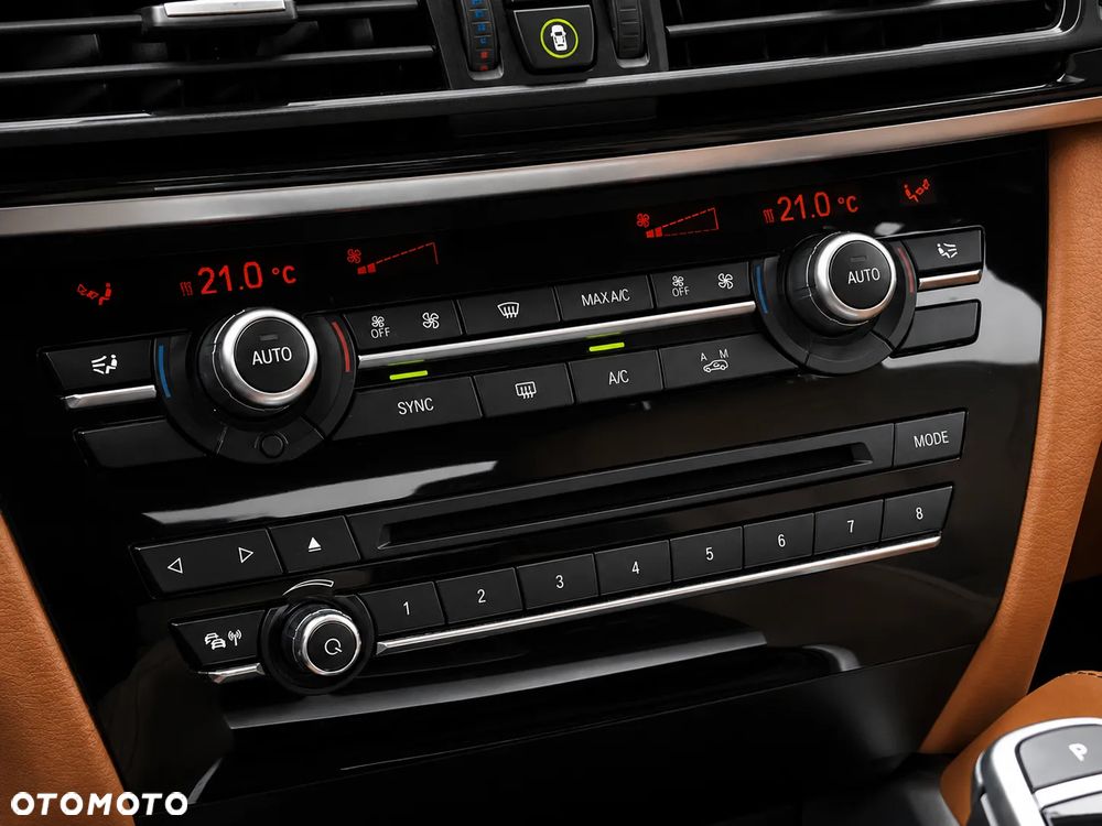 BMW X6 xDrive50i - 29