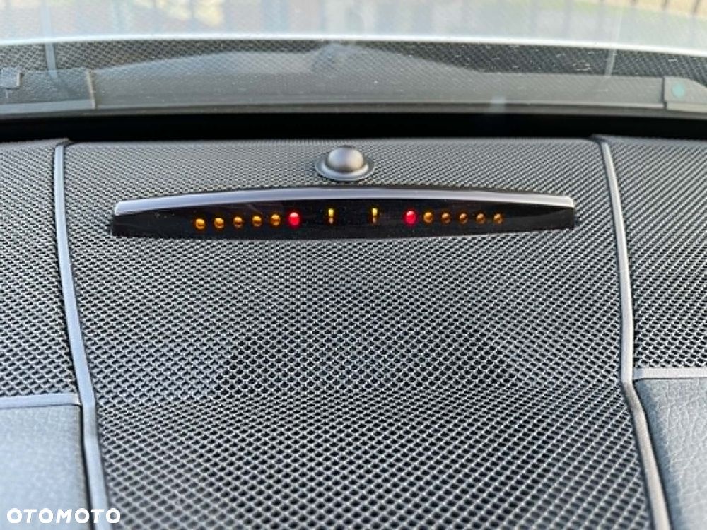 Mercedes-Benz Klasa E - 28