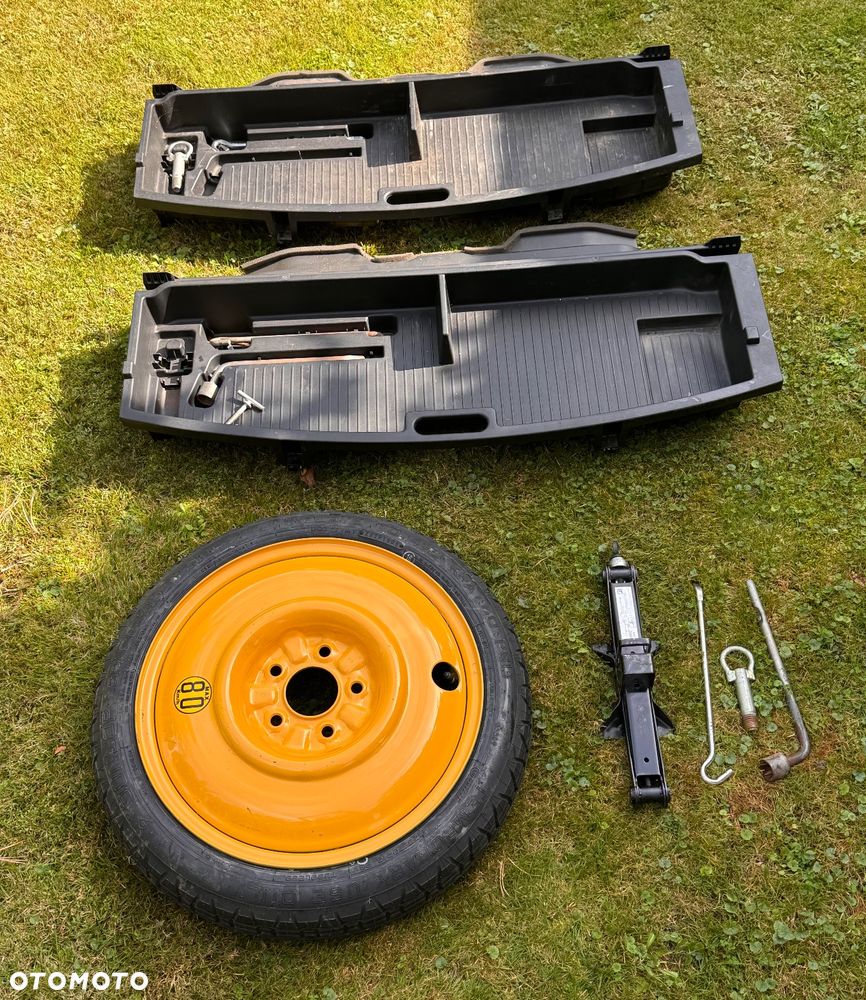 Półka bagażnika Mazda 3 BM BN stan b.dobry symbol BHN9-68310 Oryginał Mazda 3 5 6 koło dojazdowe R16 5x114,3 Mazda 5 półka dolną lewarek półka bagażnika , lampy tył i przód , zderzaki , maska , Xenon starter cewka ksenon zaslepka - 3