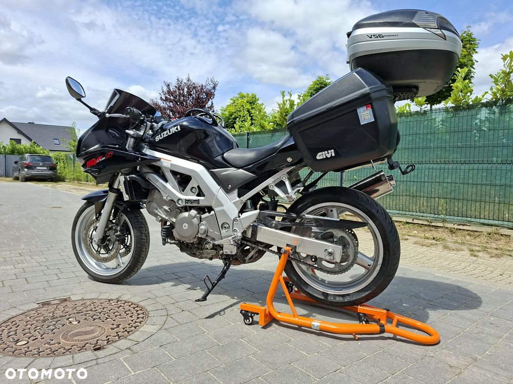 Suzuki SV - 12