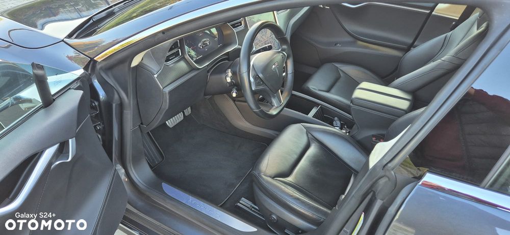 Tesla Model S Performance - 20