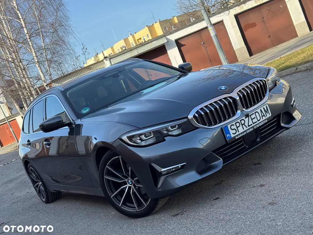 BMW Seria 3 320d Luxury Line - 2