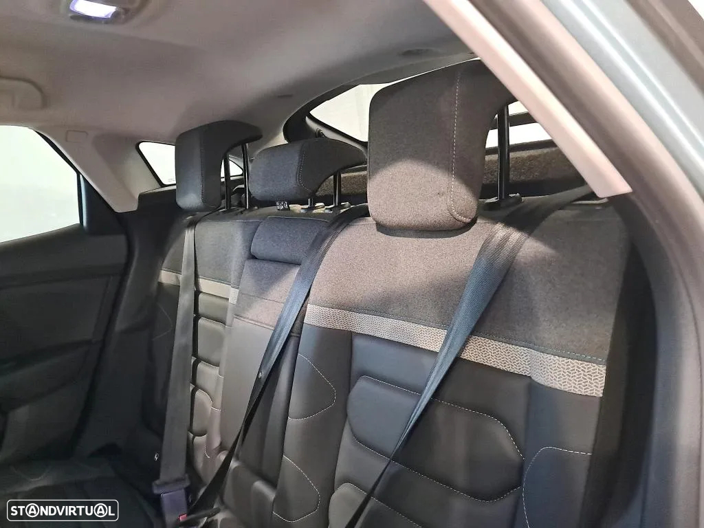 Citroën e-C4 50 kWh Shine - 12