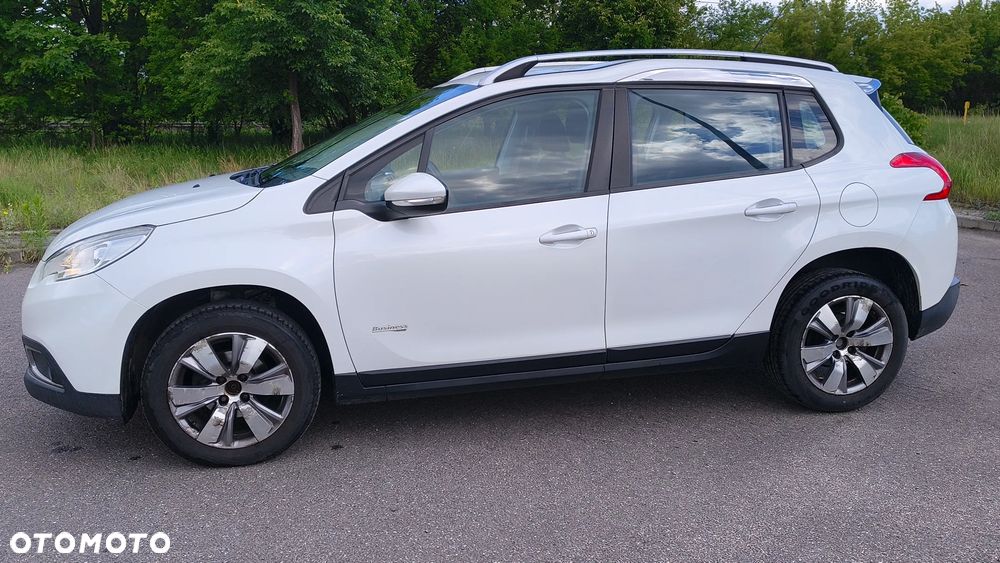 Peugeot 2008 1.6 e-HDi Allure S&S - 2