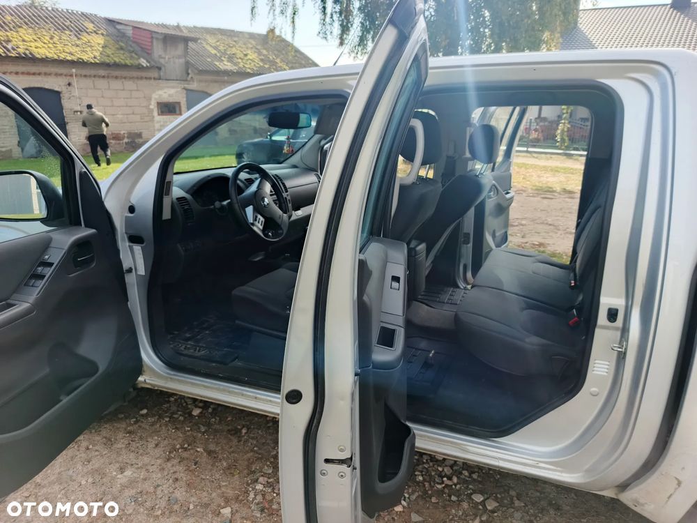 Nissan Navara 2.5 D SE - 18