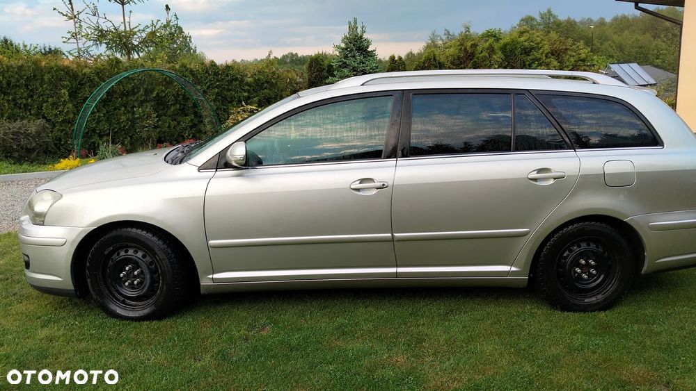 Toyota Avensis 1.8 VVT-i Combi - 4