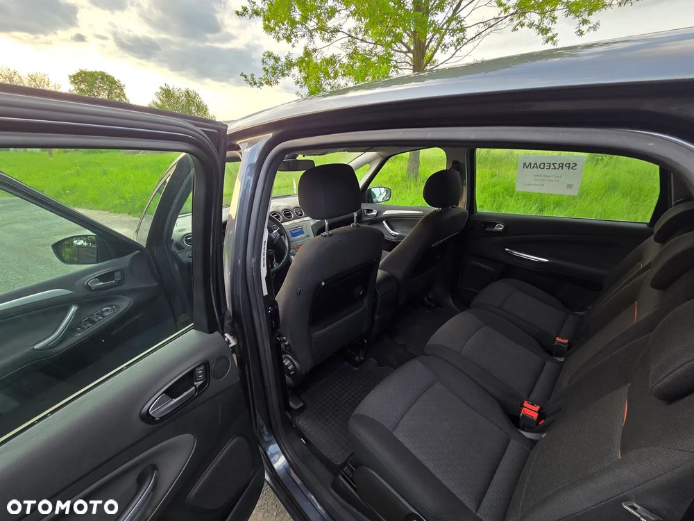 Ford S-Max 2.0 TDCi DPF Titanium - 32