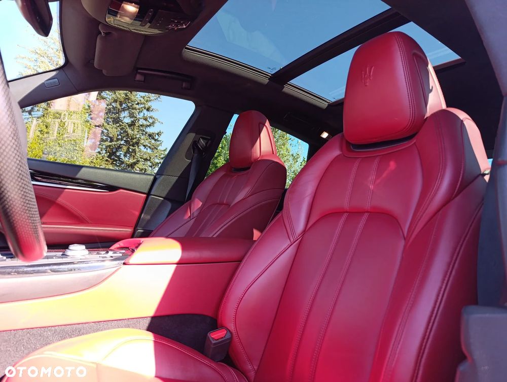 Maserati Levante Essence - 18