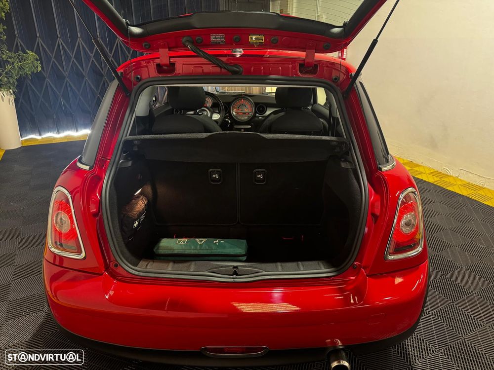 MINI 3 Portas One 1.4 - 24