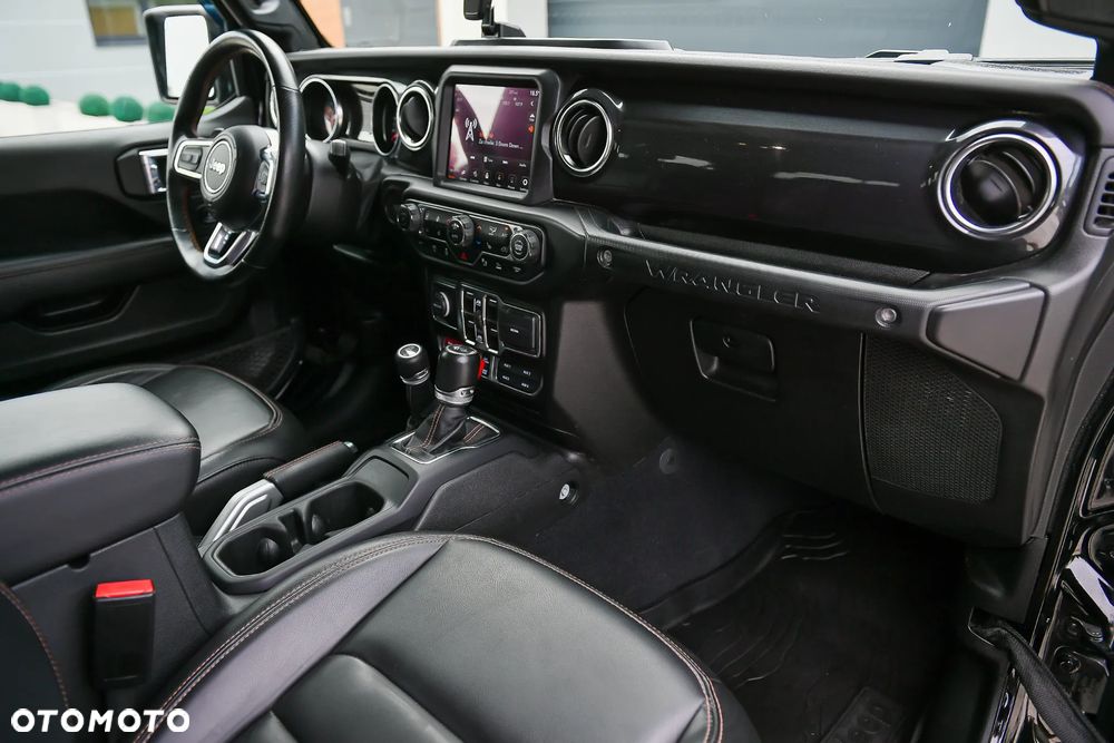 Jeep Wrangler - 31