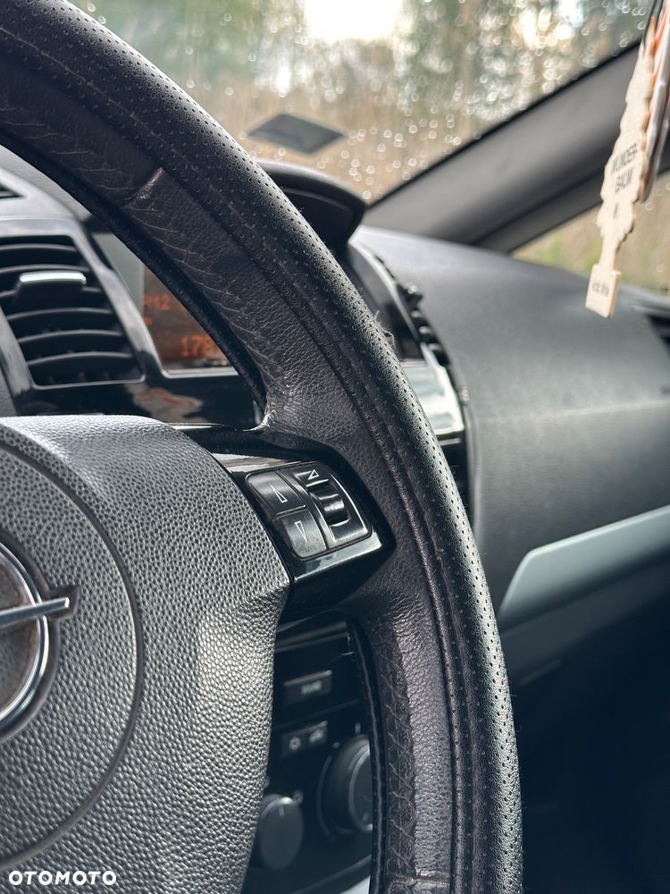 Opel Zafira 1.7 CDTI Essentia - 14