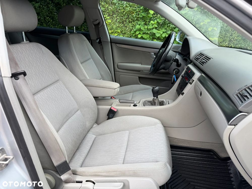 Audi A4 Avant 2.0 TDI - 25