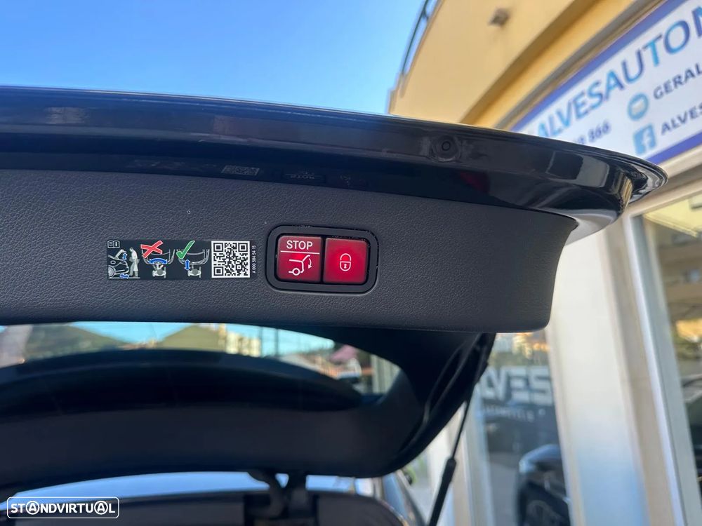 Mercedes-Benz GLC 300 e 4Matic - 3