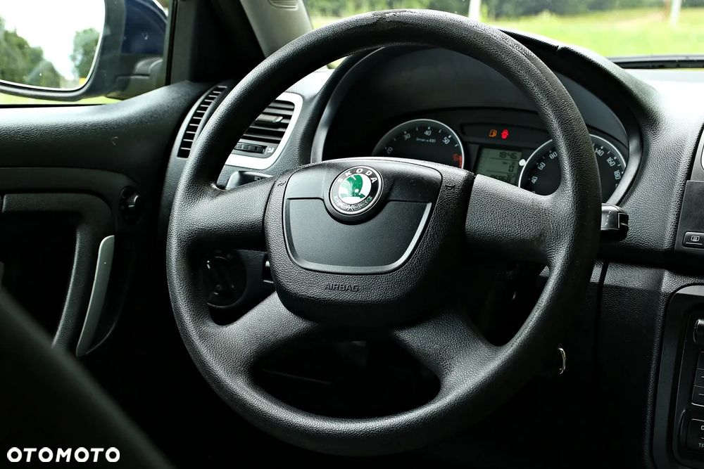Skoda Fabia 1.2 HTP Ambiente - 34