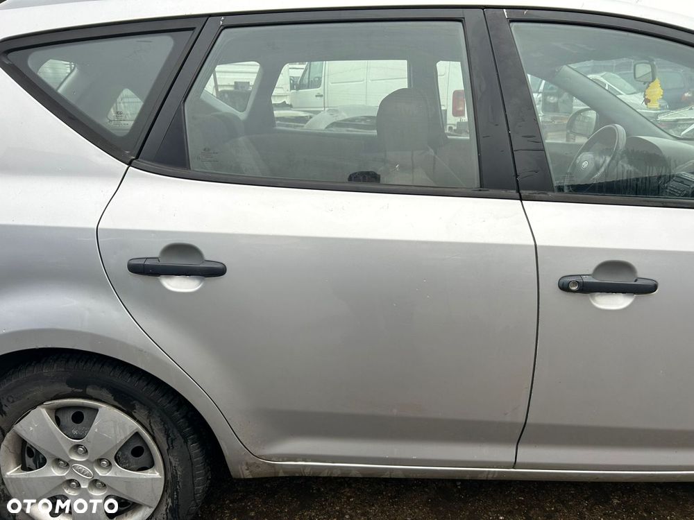 DRZWI KOMPLETNE PRAWY TYŁ KIA CEED I 9S - 2