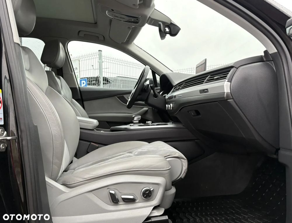 Audi Q7 - 28