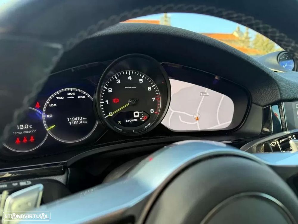 Porsche Cayenne Coupé E-Hybrid - 14