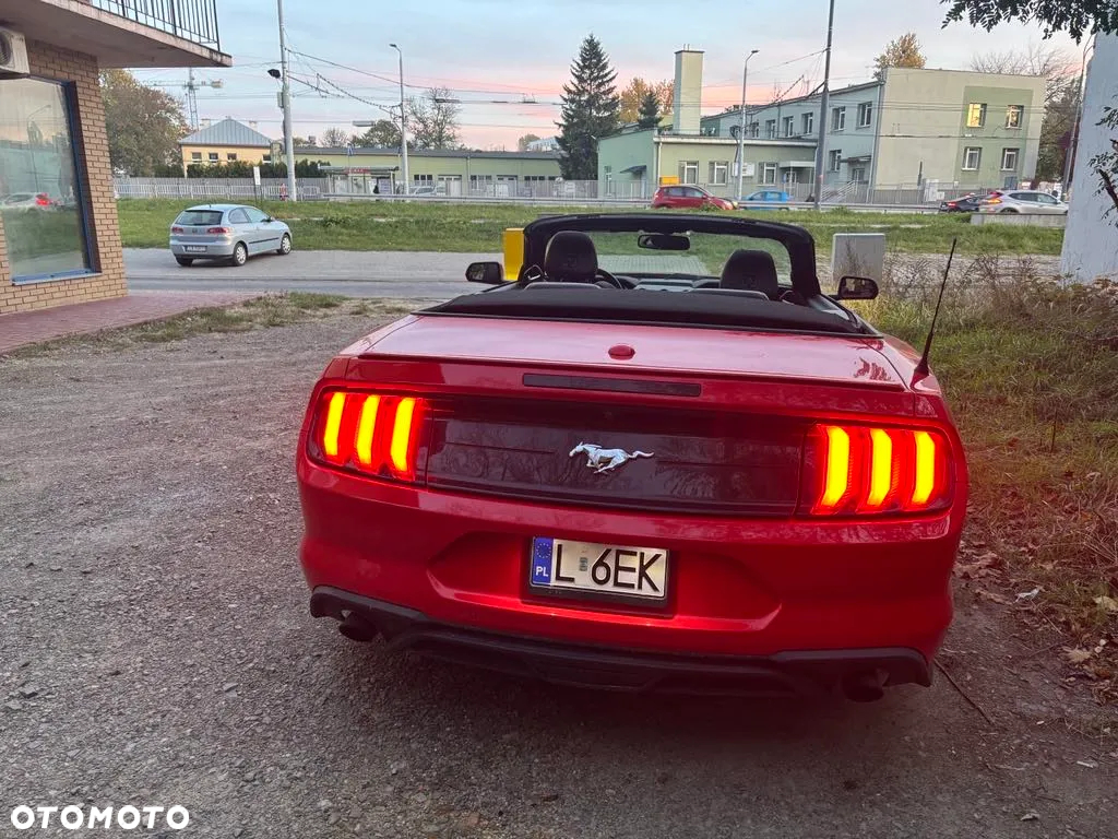 Ford Mustang - 10