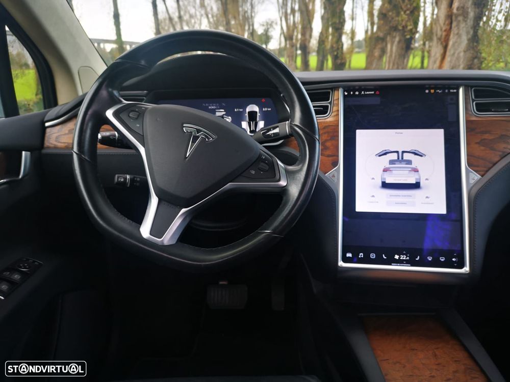 Tesla Model X 100D - 11