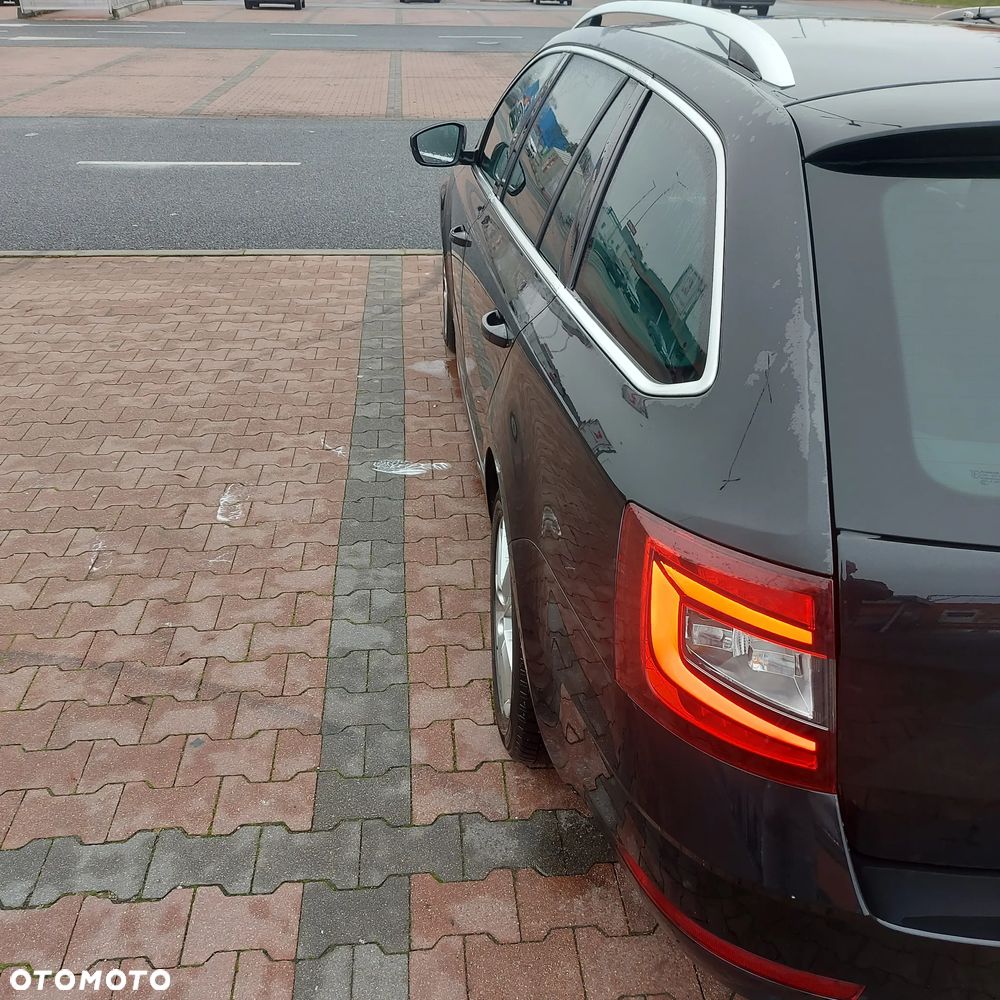 Skoda Octavia 1.6 TDI SCR Style DSG - 11