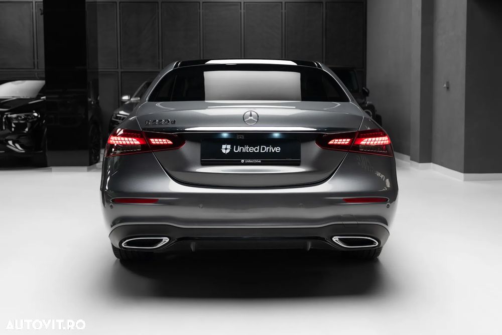 Mercedes-Benz E 220 d 4MATIC 9G-TRONIC AMG Line - 40