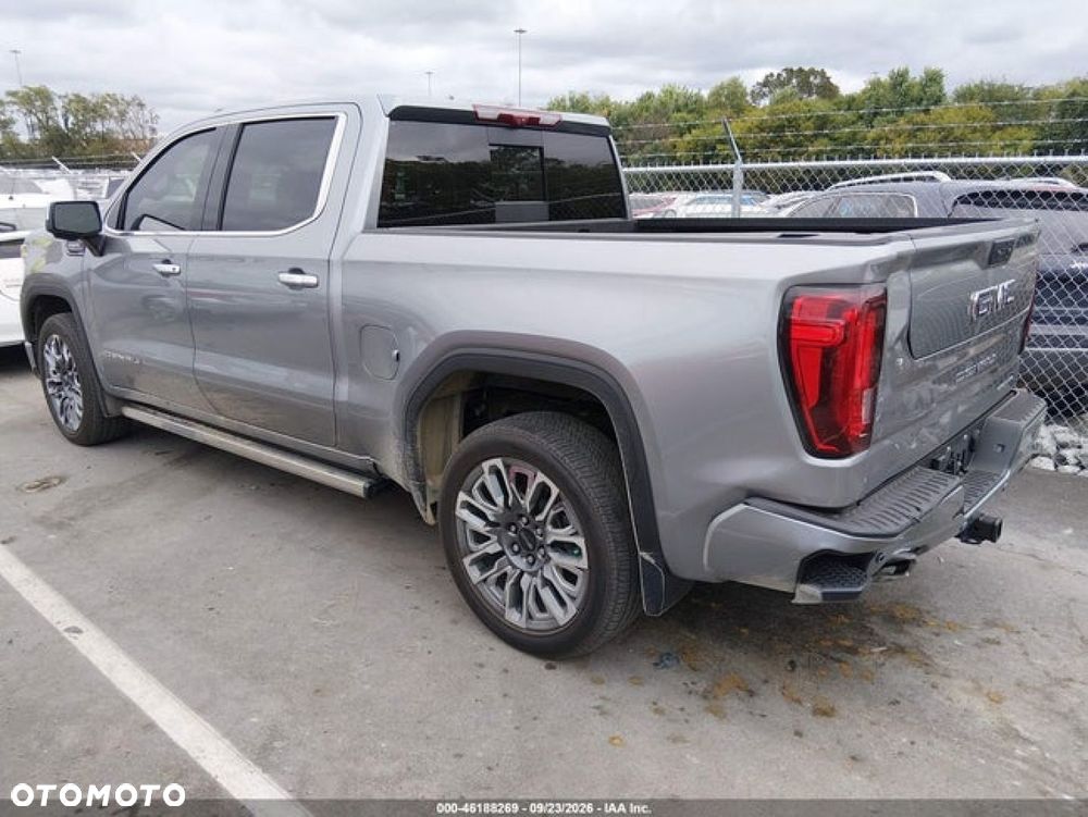 GMC Sierra - 4