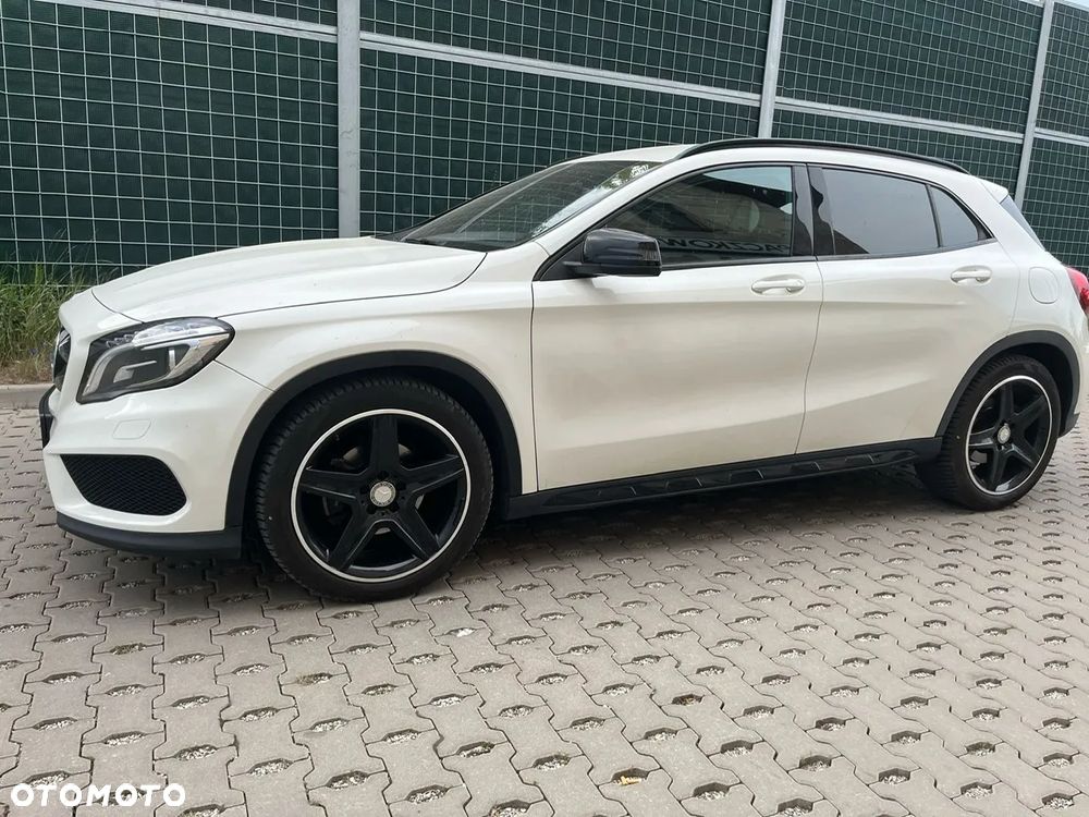 Mercedes-Benz GLA - 6