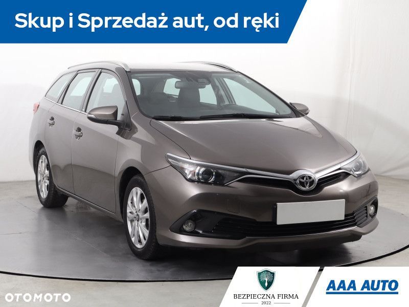 Toyota Auris - 3