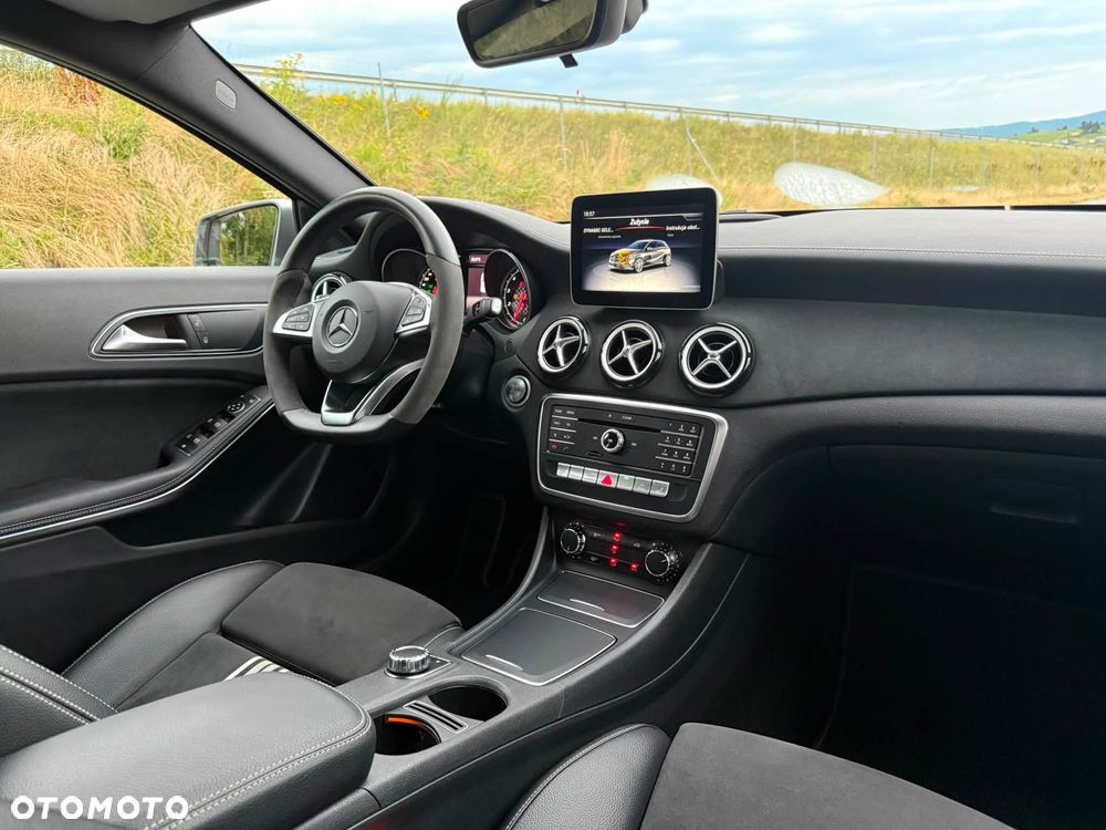 Mercedes-Benz Klasa A 180 7G-DCT AMG Line - 28