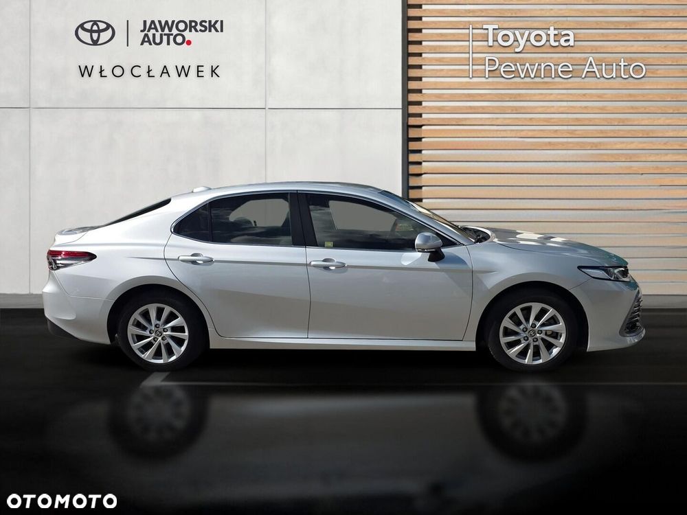 Toyota Camry 2.5 Hybrid Comfort CVT - 6