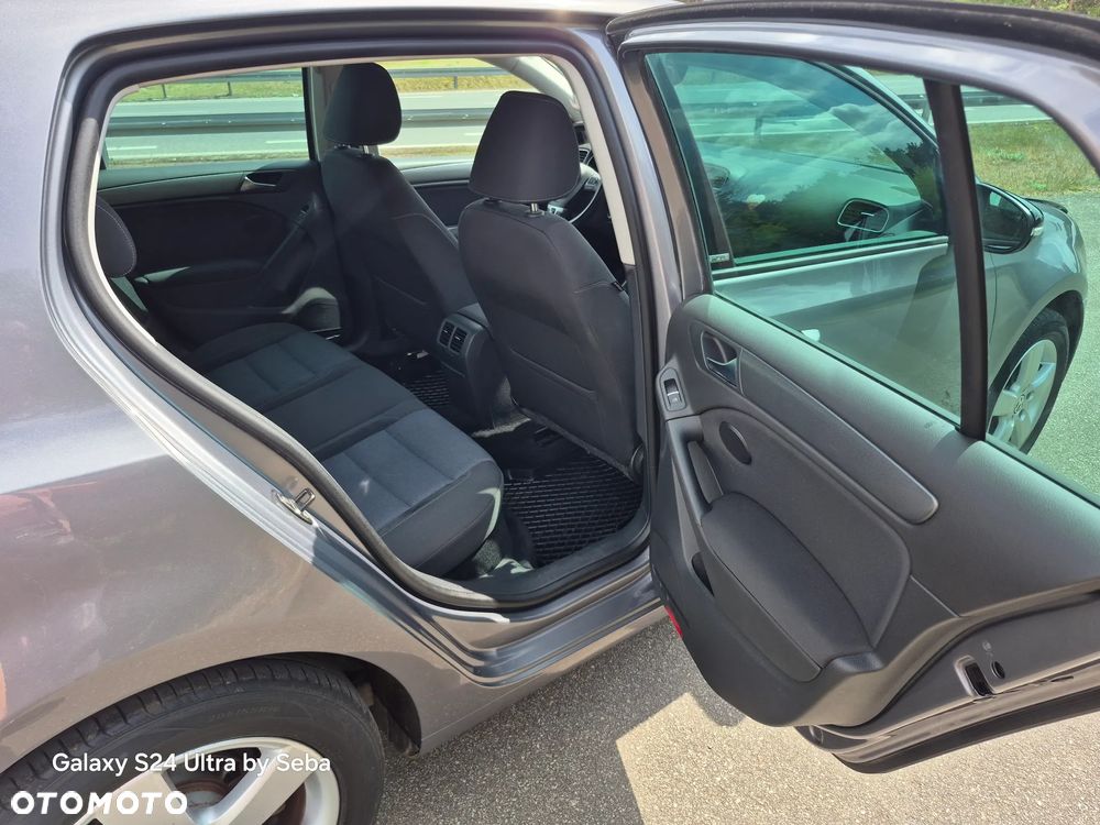 Volkswagen Golf 1.6 TDI Highline - 20