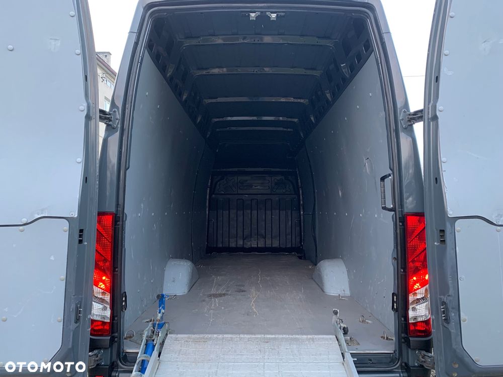 Iveco 35S18 RAMPA ZAŁADUNKOWA  L4H3 Nawigacja Kamera cofania FULL OPCJA Faktura Vat 23% - 21