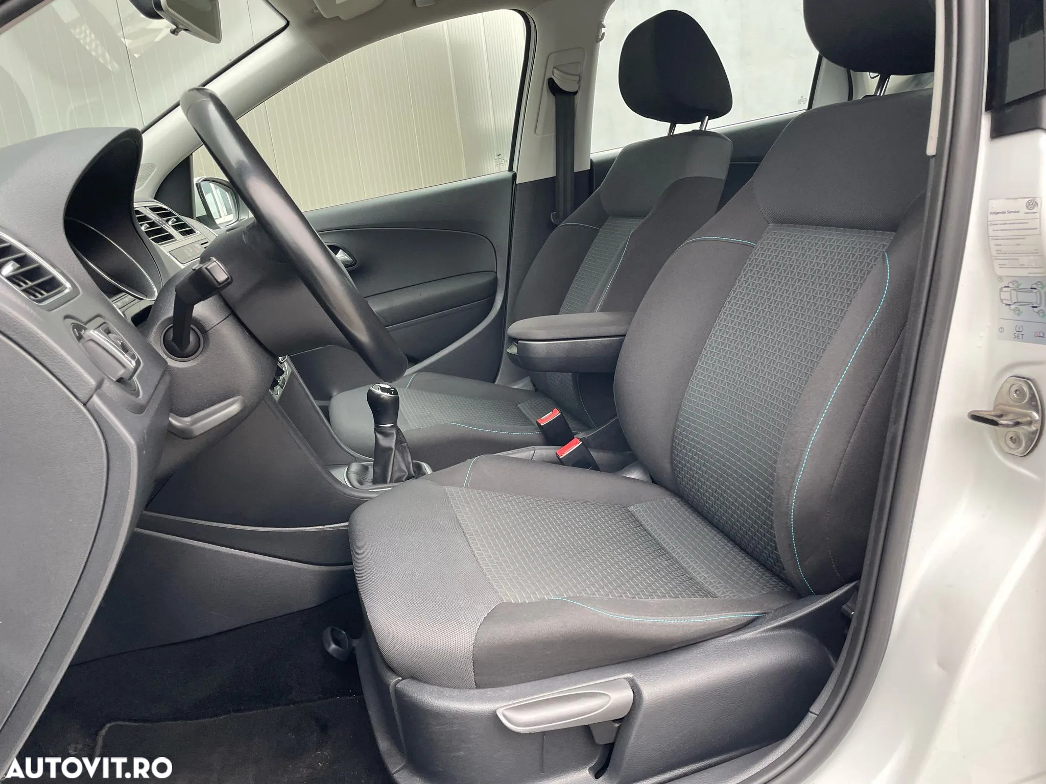 Volkswagen Polo 1.4 TDI (Blue Motion Technology) Comfortline - 12
