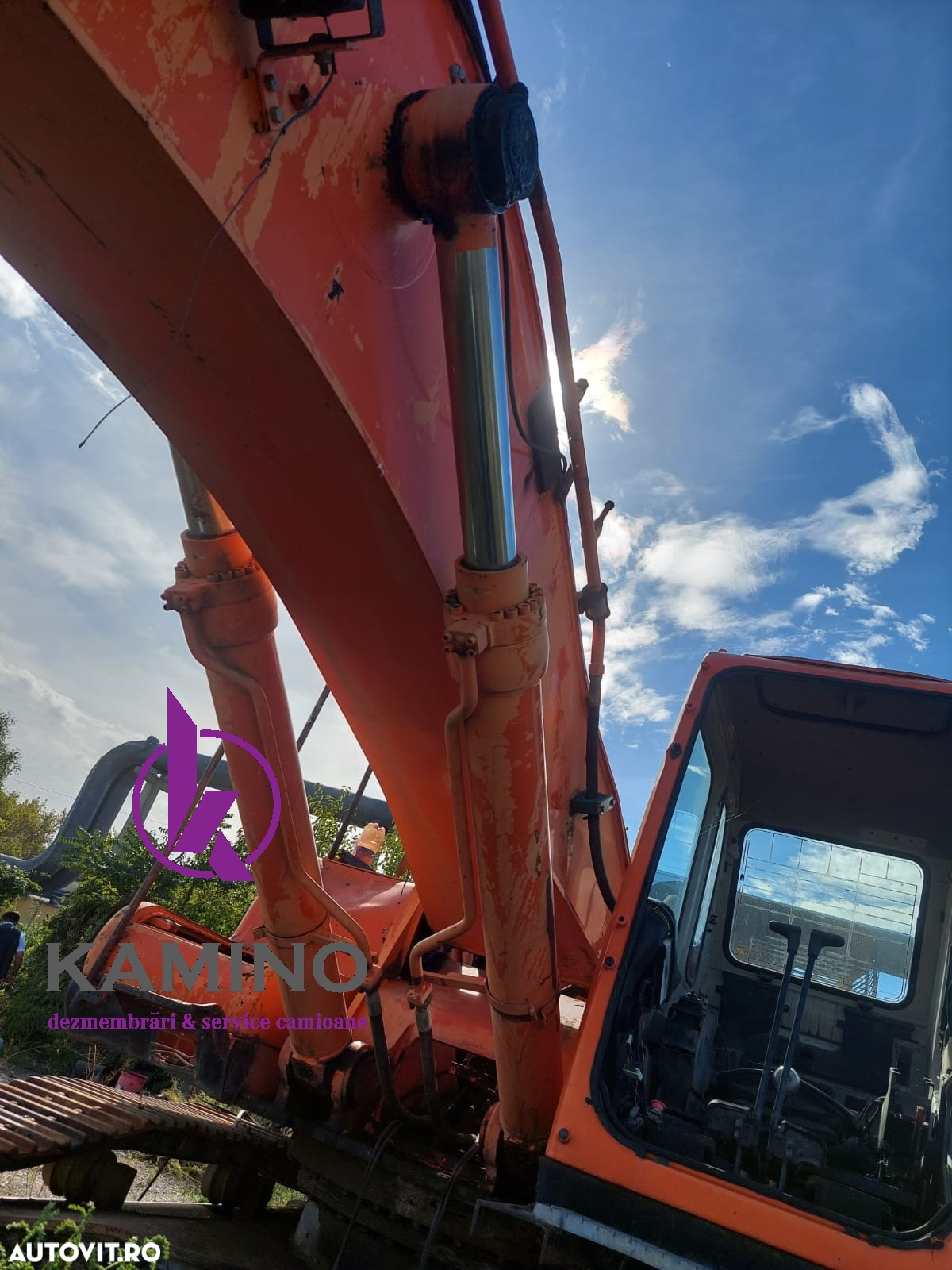 La dezmembrat excavator DAEWOO - 6