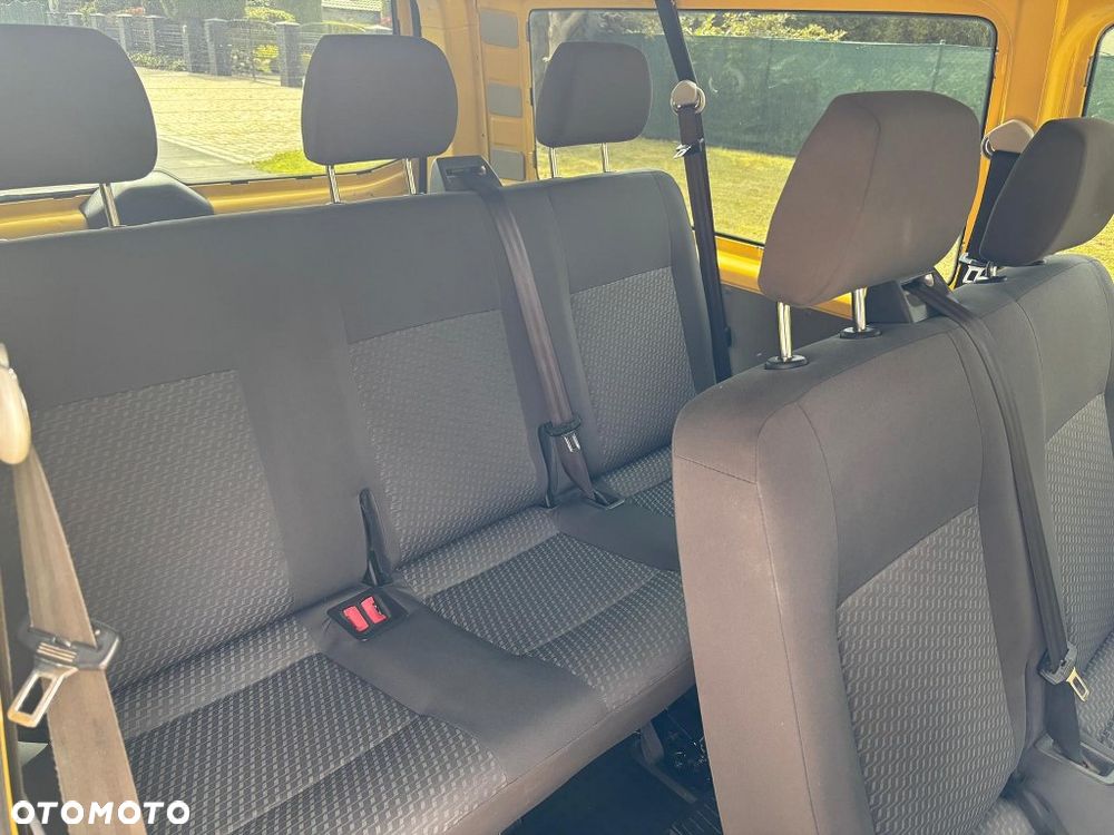 Volkswagen Transporter - 18